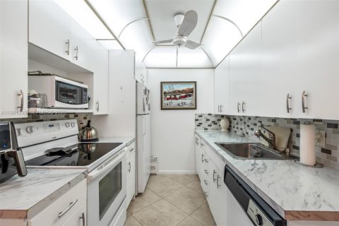 Copropriété à vendre à Deerfield Beach, Floride: 1 chambre, 68.56 m2 № 2027133 - photo 8