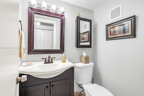 Copropriété à vendre à Deerfield Beach, Floride: 1 chambre, 68.56 m2 № 2027133 - photo 10