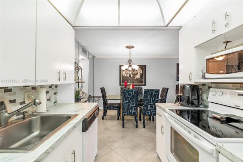 Copropriété à vendre à Deerfield Beach, Floride: 1 chambre, 68.56 m2 № 2027133 - photo 9