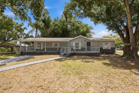 House in Tampa, Florida 3 bedrooms, 135.27 sq.m. № 2209719
