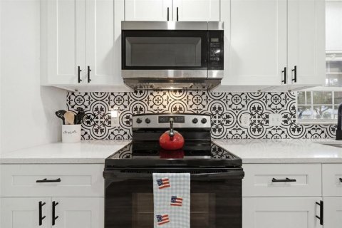 Купить виллу или дом в Тампа, Флорида 7 комнат, 135.27м2, № 2209719 - фото 9