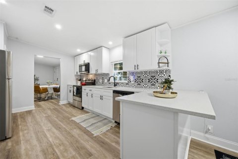 Купить виллу или дом в Тампа, Флорида 7 комнат, 135.27м2, № 2209719 - фото 11