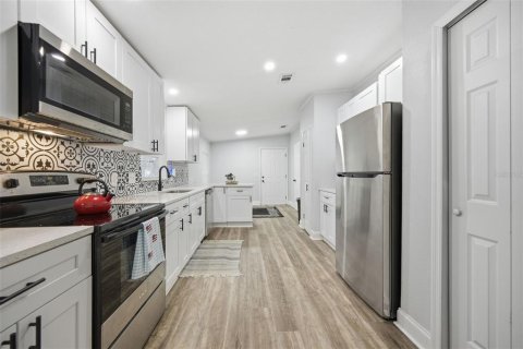 Купить виллу или дом в Тампа, Флорида 7 комнат, 135.27м2, № 2209719 - фото 8