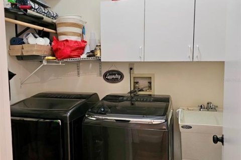 Casa en venta en Kissimmee, Florida, 4 dormitorios, 223.15 m2 № 2387537 - foto 26