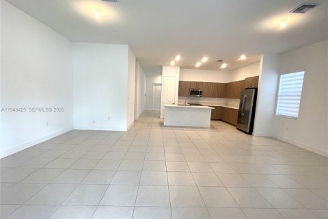 Villa ou maison à vendre à Miramar, Floride: 3 chambres, 190.17 m2 № 2004643 - photo 4