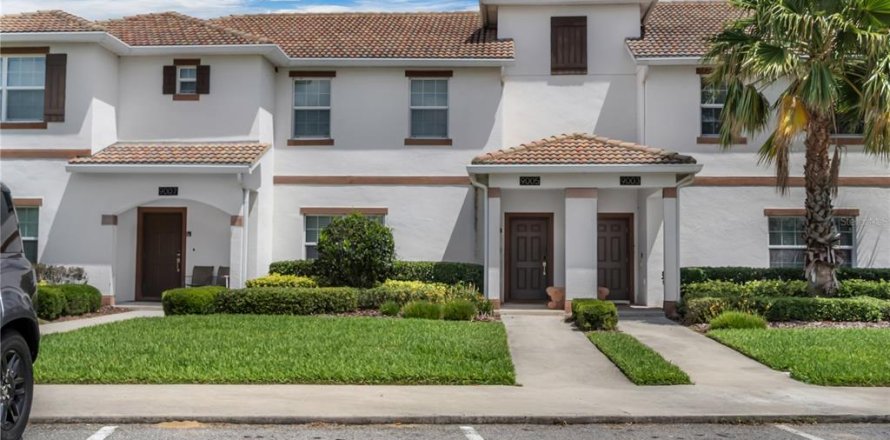 Townhouse in Davenport, Florida 4 bedrooms, 176.7 sq.m. № 1828445