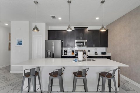 Adosado en venta en Davenport, Florida, 4 dormitorios, 176.7 m2 № 1828445 - foto 2