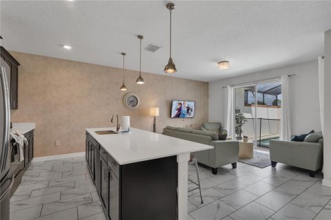 Touwnhouse à vendre à Davenport, Floride: 4 chambres, 176.7 m2 № 1828445 - photo 5