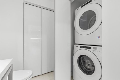 Купить кондоминиум в Санрайз, Флорида 5 комнат, 131.92м2, № 2085214 - фото 26
