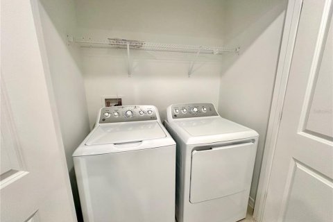 Adosado en alquiler en Edgewater, Florida, 3 dormitorios, 144.28 m2 № 1914583 - foto 22