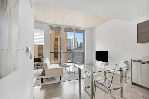 Apartment in Miami, Florida 1 bedroom, 48.87 sq.m. № 2264857 - photo 6