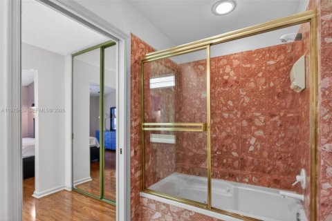 Villa ou maison à vendre à Tamarac, Floride: 2 chambres, 100.33 m2 № 2042071 - photo 25