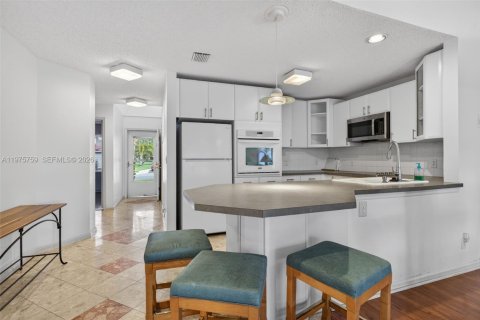 Villa ou maison à vendre à Tamarac, Floride: 2 chambres, 100.33 m2 № 2042071 - photo 14