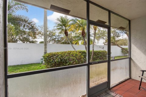 Villa ou maison à vendre à Tamarac, Floride: 2 chambres, 100.33 m2 № 2042071 - photo 27