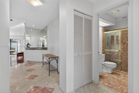 Villa ou maison à vendre à Tamarac, Floride: 2 chambres, 100.33 m2 № 2042071 - photo 15