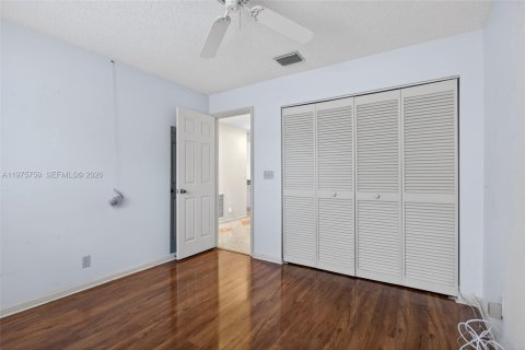 Villa ou maison à vendre à Tamarac, Floride: 2 chambres, 100.33 m2 № 2042071 - photo 18