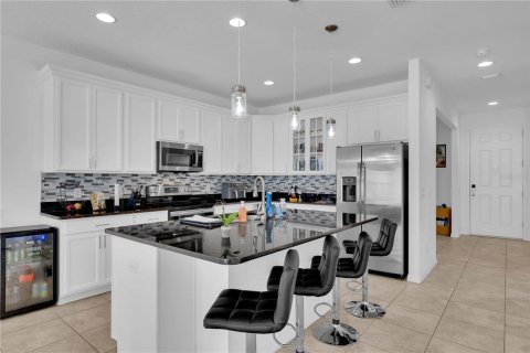 Townhouse in Winter Garden, Florida 3 bedrooms, 170.75 sq.m. № 1905684 - photo 3