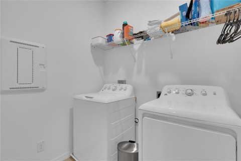 Townhouse in Winter Garden, Florida 3 bedrooms, 170.75 sq.m. № 1905684 - photo 21