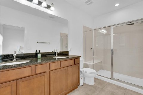 Townhouse in Winter Garden, Florida 3 bedrooms, 170.75 sq.m. № 1905684 - photo 13