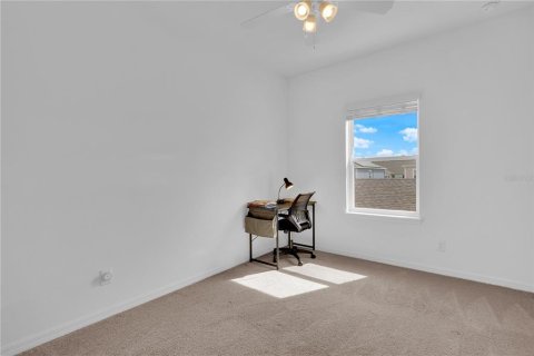 Townhouse in Winter Garden, Florida 3 bedrooms, 170.75 sq.m. № 1905684 - photo 17