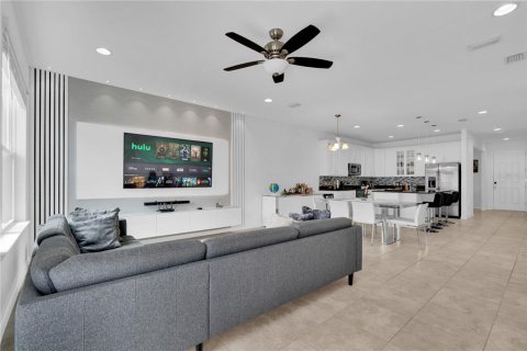 Townhouse in Winter Garden, Florida 3 bedrooms, 170.75 sq.m. № 1905684 - photo 7