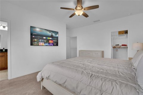 Townhouse in Winter Garden, Florida 3 bedrooms, 170.75 sq.m. № 1905684 - photo 12