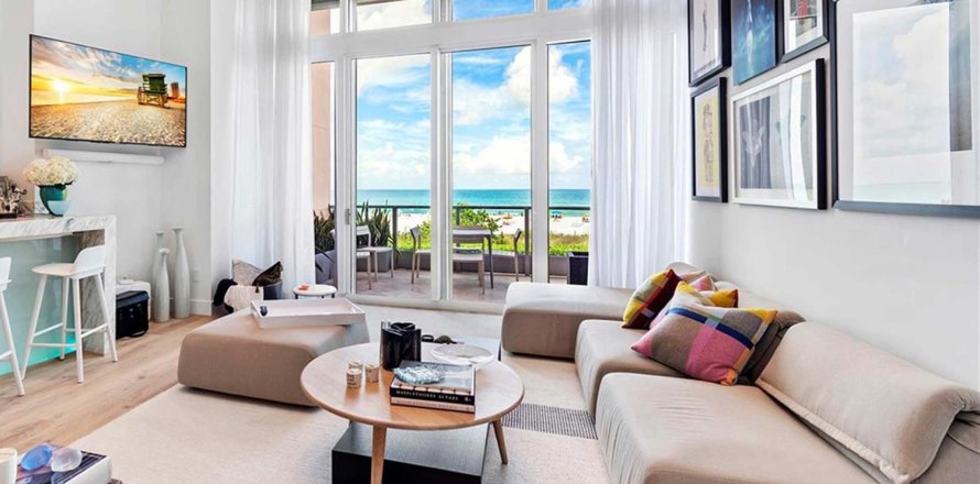 Пентхаус в IL VILLAGGIO в Майами-Бич, Флорида 3 спальни, 240м2 № 102599