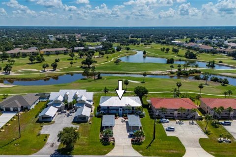 Condominio en Punta Gorda, Florida, 2 dormitorios  № 2156109