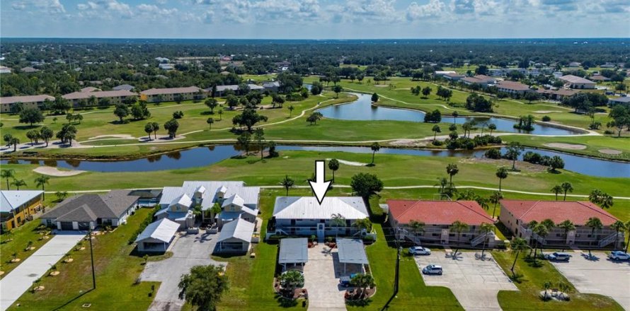 Condominio en Punta Gorda, Florida, 2 dormitorios  № 2156109