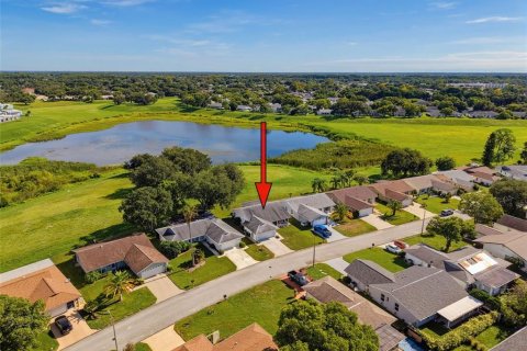 House in Port Richey, Florida 2 bedrooms, 139.91 sq.m. № 2393749 - photo 30