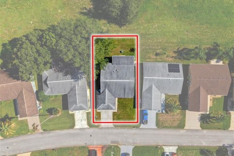 House in Port Richey, Florida 2 bedrooms, 139.91 sq.m. № 2393749 - photo 28