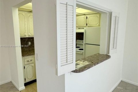 Condominio en venta en West Palm Beach, Florida, 1 dormitorio, 51.84 m2 № 1269303 - foto 3