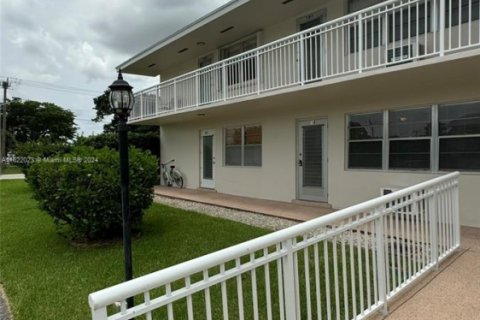 Condominio en venta en West Palm Beach, Florida, 1 dormitorio, 51.84 m2 № 1269303 - foto 1