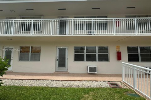 Condominio en venta en West Palm Beach, Florida, 1 dormitorio, 51.84 m2 № 1269303 - foto 22