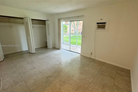 Condominio en venta en West Palm Beach, Florida, 1 dormitorio, 51.84 m2 № 1269303 - foto 16