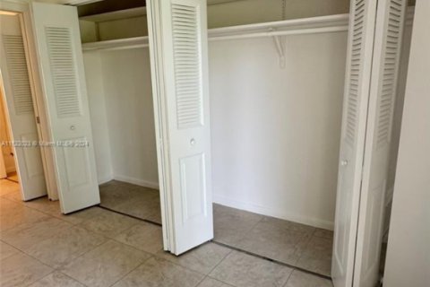 Condominio en venta en West Palm Beach, Florida, 1 dormitorio, 51.84 m2 № 1269303 - foto 10