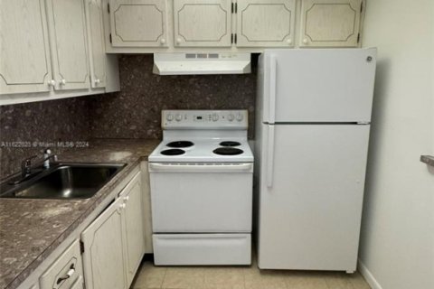 Condominio en venta en West Palm Beach, Florida, 1 dormitorio, 51.84 m2 № 1269303 - foto 4