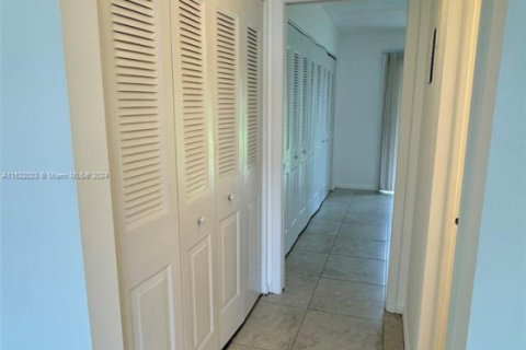 Condominio en venta en West Palm Beach, Florida, 1 dormitorio, 51.84 m2 № 1269303 - foto 19