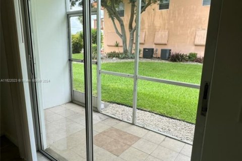 Condominio en venta en West Palm Beach, Florida, 1 dormitorio, 51.84 m2 № 1269303 - foto 13