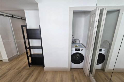 Copropriété à louer à Miami, Floride: 44.59 m2 № 1948829 - photo 18