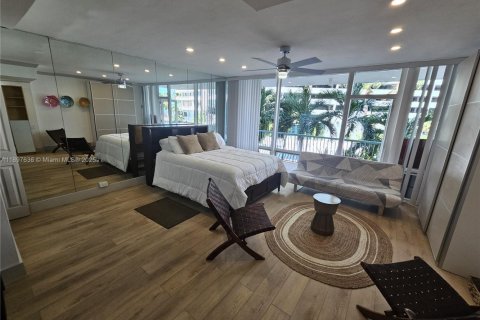 Copropriété à louer à Miami, Floride: 44.59 m2 № 1948829 - photo 7