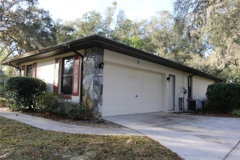 House in Dunnellon, Florida 2 bedrooms, 153.85 sq.m. № 1906792 - photo 2
