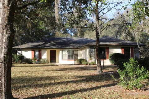 House in Dunnellon, Florida 2 bedrooms, 153.85 sq.m. № 1906792 - photo 1