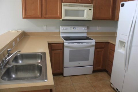 Townhouse in Orlando, Florida 3 bedrooms, 138.89 sq.m. № 2238585 - photo 2
