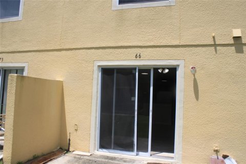 Townhouse in Orlando, Florida 3 bedrooms, 138.89 sq.m. № 2238585 - photo 14
