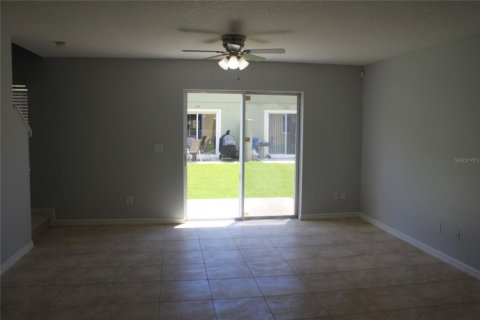 Townhouse in Orlando, Florida 3 bedrooms, 138.89 sq.m. № 2238585 - photo 4