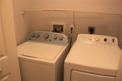 Townhouse in Orlando, Florida 3 bedrooms, 138.89 sq.m. № 2238585 - photo 13