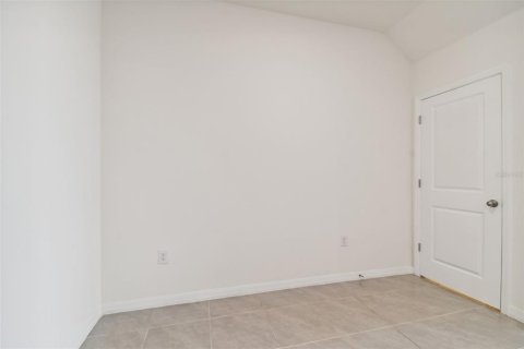 Townhouse in Land O' Lakes, Florida 3 bedrooms, 155.43 sq.m. № 1833668 - photo 13
