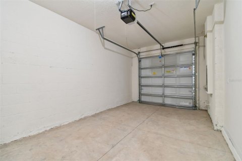 Townhouse in Land O' Lakes, Florida 3 bedrooms, 155.43 sq.m. № 1833668 - photo 5