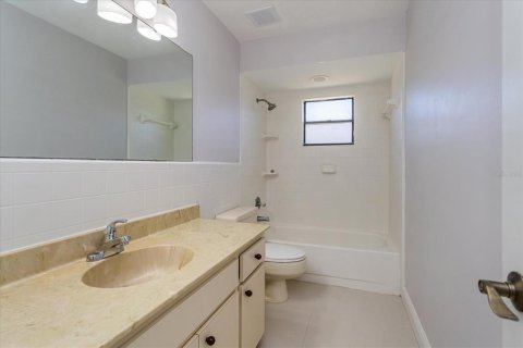 Villa ou maison à louer à Deltona, Floride: 3 chambres, 152.27 m2 № 1911775 - photo 16